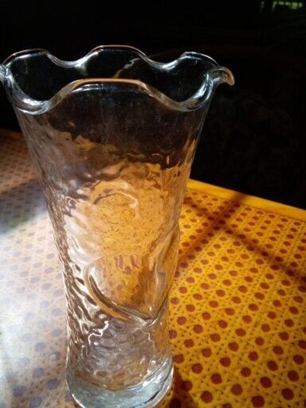 Anchor Hocking Clear Textured Glass Vase Heart Imprint Wavy Edge 6-3/4"